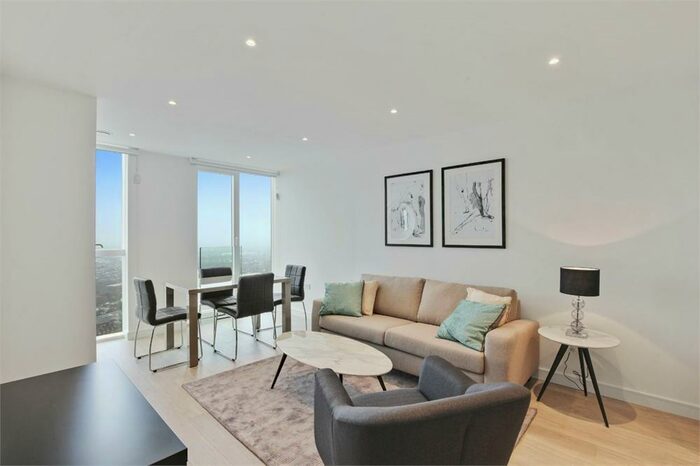 2 Bedroom Apartment To Rent In Pinnacle Apartments, Saffron Central Square, Croydon, CR0