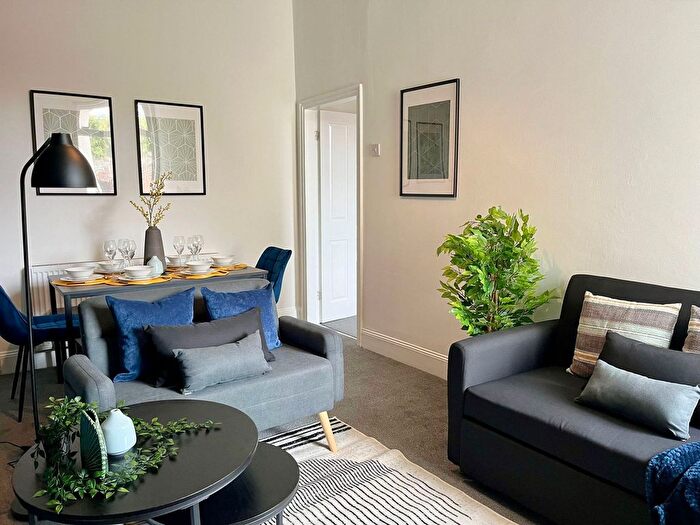 2 Bedroom Flat To Rent In Barnes, SR4