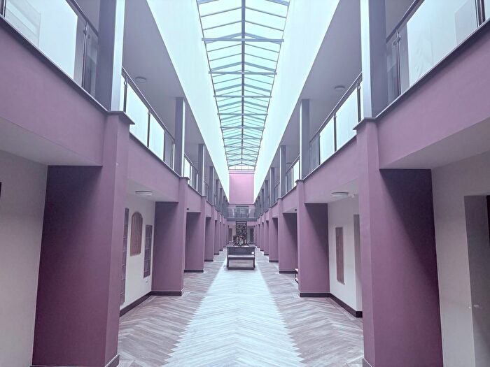 2 Bedroom Flat To Rent In Prospect Terrace, Bury, BL8