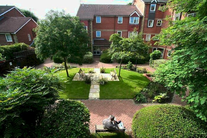 1 Bedroom Apartment To Rent In Deneside Court, Jesmond, Newcastle Upon Tyne, NE2
