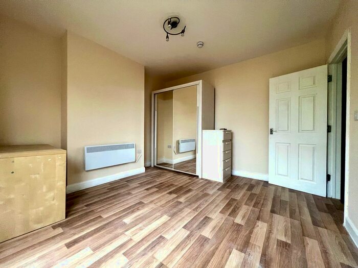 1 Bedroom Flat To Rent In Cromwell Lane, Tile Hill, CV4