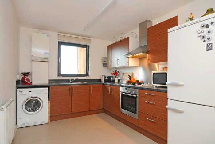 1 Bedroom Apartment To Rent In Hornsey Street, London, N7