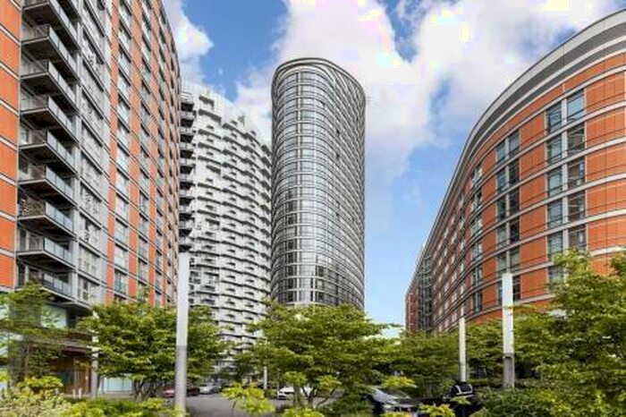Studio To Rent In Ontario Tower, Fairmount Avenue, Blackwall, Canary Wharf, London, E14