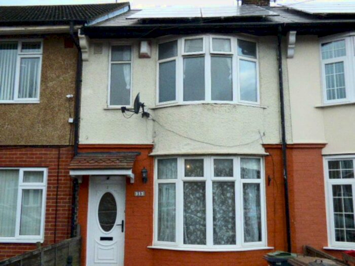 2 Bedroom Terraced House To Rent In St Monica`s Avenue, Luton, LU3