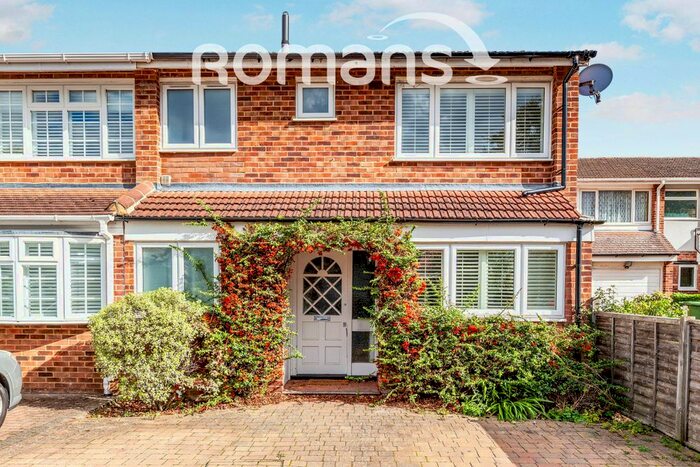 4 Bedroom Semi-Detached House To Rent In Tinkers Lane, Windsor, SL4