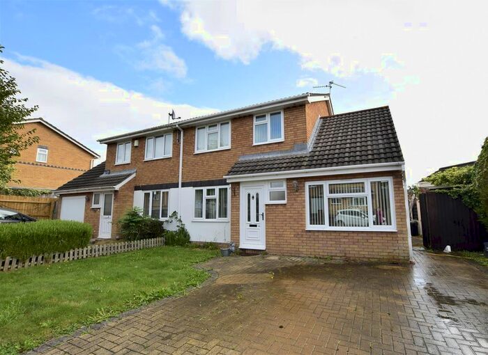 3 Bedroom Link Detached House To Rent In Brookfield Avenue, Barry, CF63