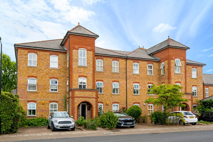 2 Bedroom Flat For Sale In Lullingstone Lane, London, SE13