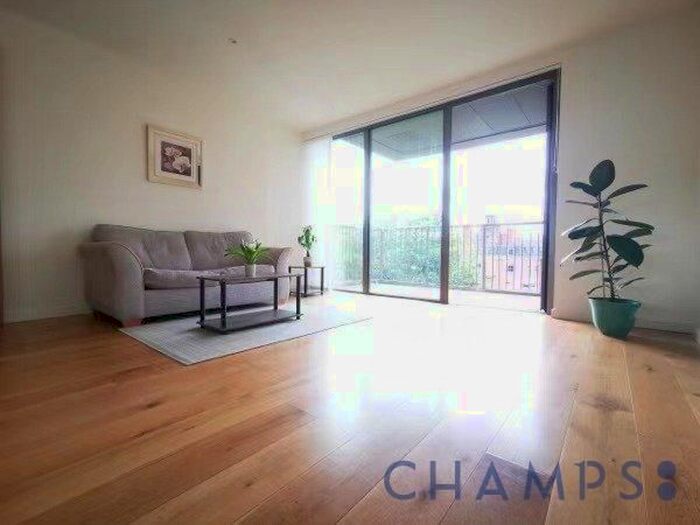 1 Bedroom Flat To Rent In Camberwell Passage, London, SE5