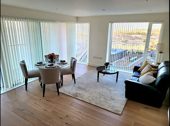 3 Bedroom Flat To Rent In Hampton Apartments, London, Greater, SE18