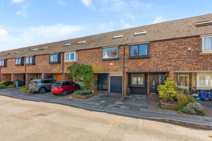 3 Bedroom Terraced House For Sale In Hobson Road, Oxford, Oxfordshire, OX2