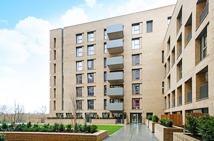 1 Bedroom Flat To Rent In Moorhen Drive, Hendon, London, NW9