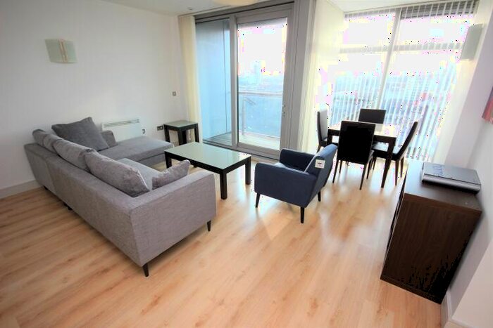 2 Bedroom Apartment To Rent In Great Northern Tower, Watson Street Manchester, M3
