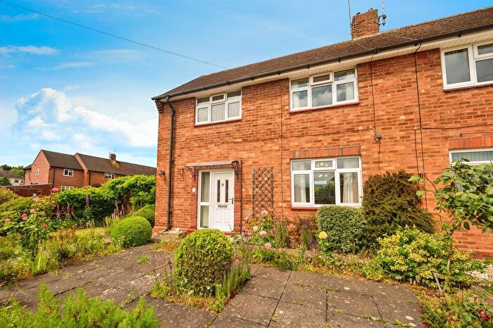 3 Bedroom Semi-Detached House For Sale In Wilton Avenue, Kidderminster, DY11