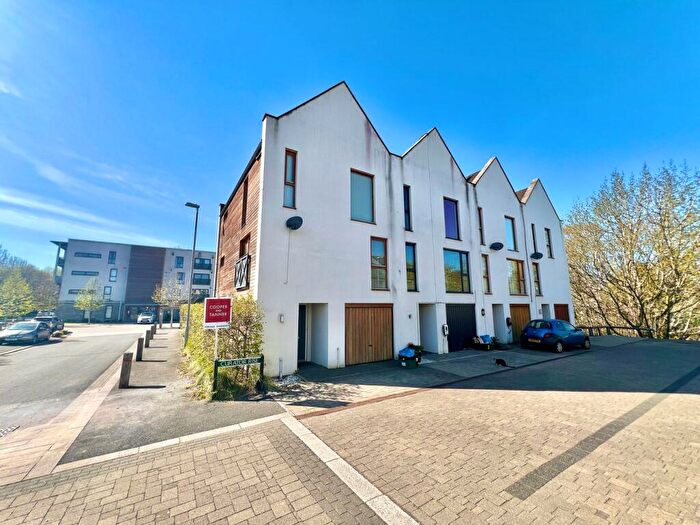 4 Bedroom End Of Terrace House For Sale In Curator Rise, Street, BA16