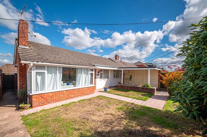 3 Bedroom Detached Bungalow For Sale In Shaftesbury Avenue, Chandler's Ford, SO53