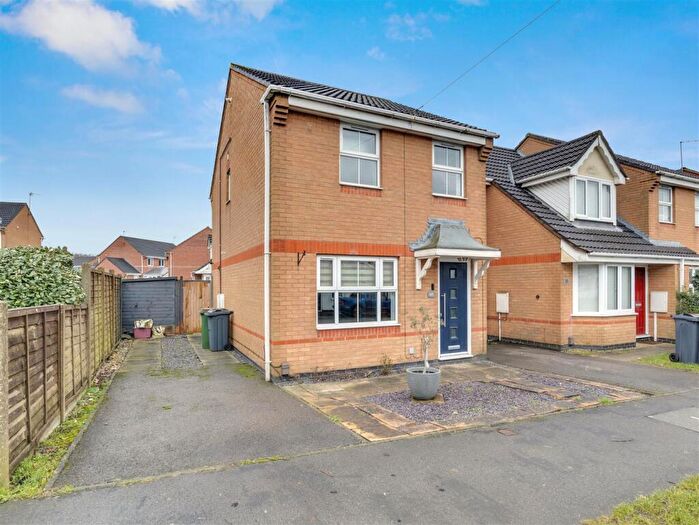 3 Bedroom Semi-Detached House For Sale In Waterworks Road, Coalville, LE67