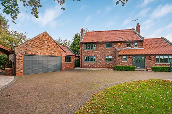 4 Bedroom Detached House For Sale In Parkfield, Bridge Road, Airmyn, Goole, DN14