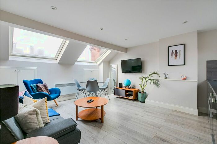 2 Bedroom Flat To Rent In Lanark Mansions, Pennard Road, London W12