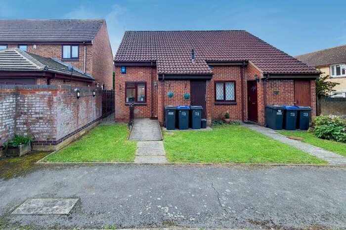 1 Bedroom Semi-Detached House To Rent In Eyebright Close, Shirley Oaks, CR0