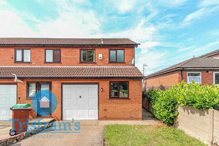 2 Bedroom End Of Terrace House To Rent In St. Augustines Close, Nottingham, NG7