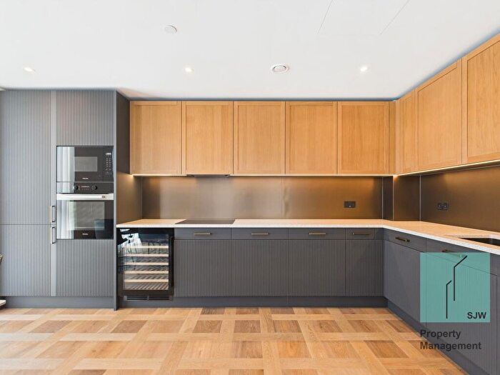 2 Bedroom Apartment To Rent In Boxwood Gardens, London, E1W