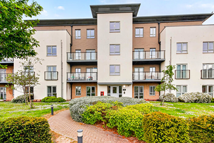 1 Bedroom Flat For Sale In Fleming Place, Bracknell, RG12