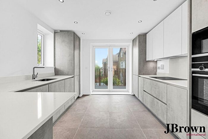 2 Bedroom Flat For Sale In Eldon Court, Eldon Park Road, London, SE25