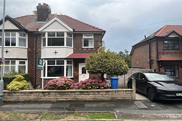 3 Bedroom Semi-detached House For Sale In St. Wilfrids Drive, WA4
