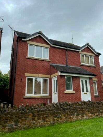2 Bedroom Semi-Detached House To Rent In Holm Close, NN7