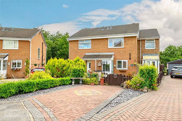 3 Bedroom Semi-Detached House For Sale In Woodlands Close, Bradley, Huddersfield, West Yorkshire, HD2
