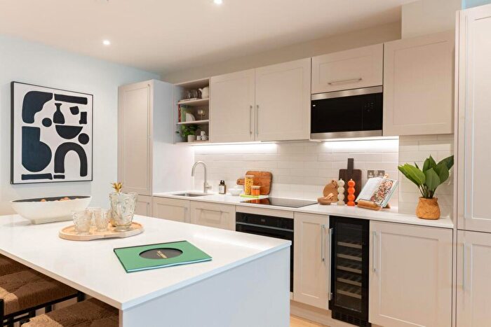 1 Bedroom Apartment For Sale In The Laundry Building, London Fields, E8