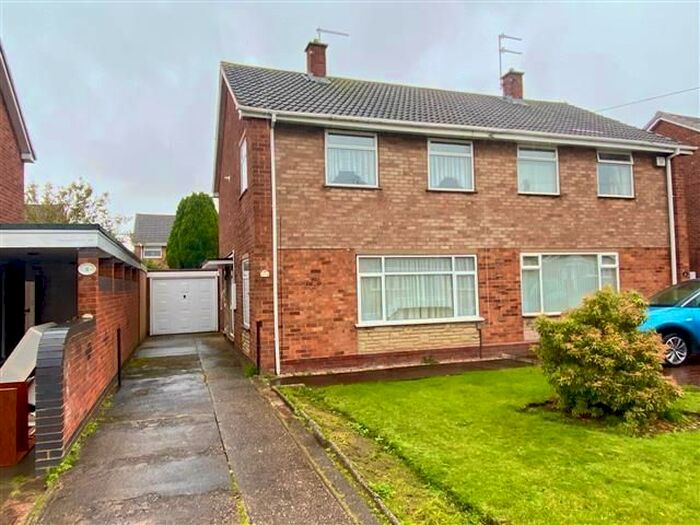 3 Bedroom Property To Rent In Easton Gardens, Wednesfield, Wolverhampton, WV11