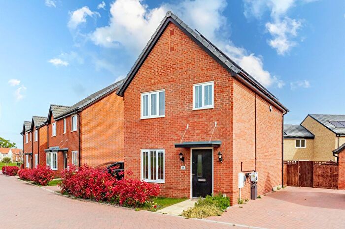3 Bedroom Detached House For Sale In Sargeant Way, Hethersett, NR9