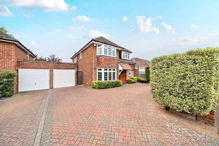 4 Bedroom Detached House For Sale In Westfields, St. Albans, AL3