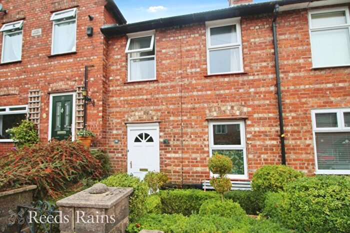 2 Bedroom Terraced House To Rent In Grange Road, Macclesfield, Cheshire, SK11