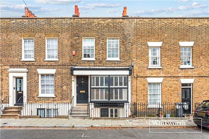 2 Bedroom Terraced House For Sale In Walcot Square, London, SE11