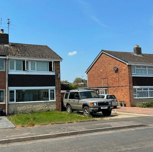 3 Bedroom Semi-Detached House To Rent In Martinfield, Covingham, Swindon, SN3