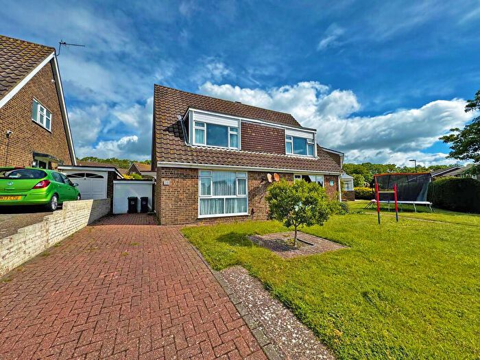 3 Bedroom Chalet For Sale In Rosemary Drive, Shoreham-by-Sea, BN43