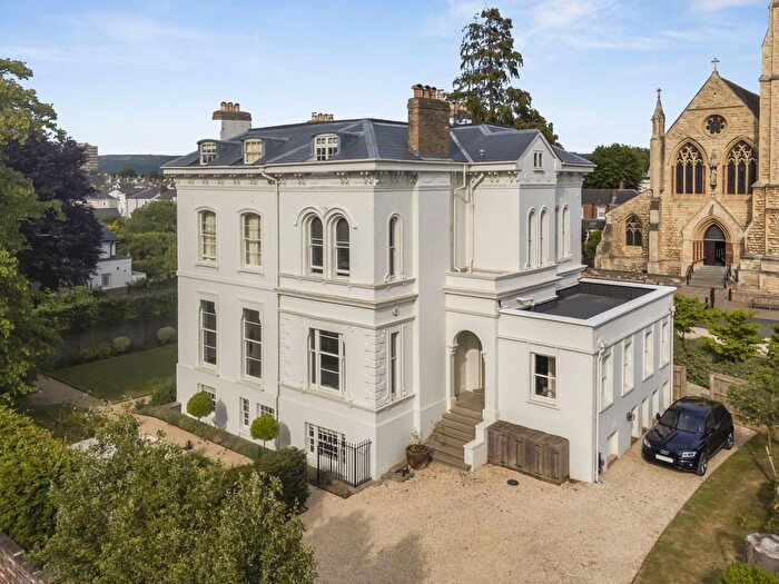 4 Bedroom Flat For Sale In Painswick Road, Cheltenham, GL50