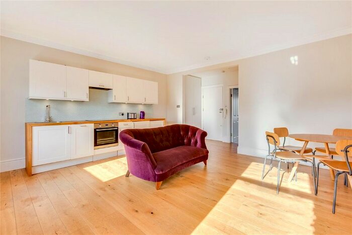 1 Bedroom Flat To Rent In Blenheim Crescent, London, W11
