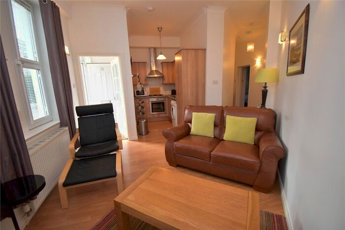 1 Bedroom Flat To Rent In Morningside Gardens, Morningside, Edinburgh, EH10