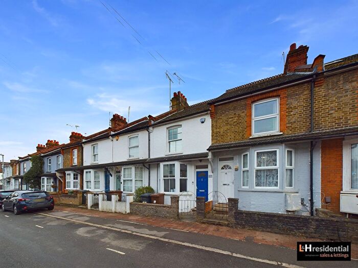 3 Bedroom Terraced House For Sale In Malden Road, Borehamwood, WD6