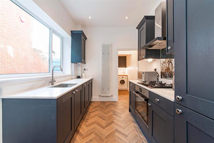 3 Bedroom Flat To Rent In Hotspur Street, Heaton, Newcastle Upon Tyne, NE6