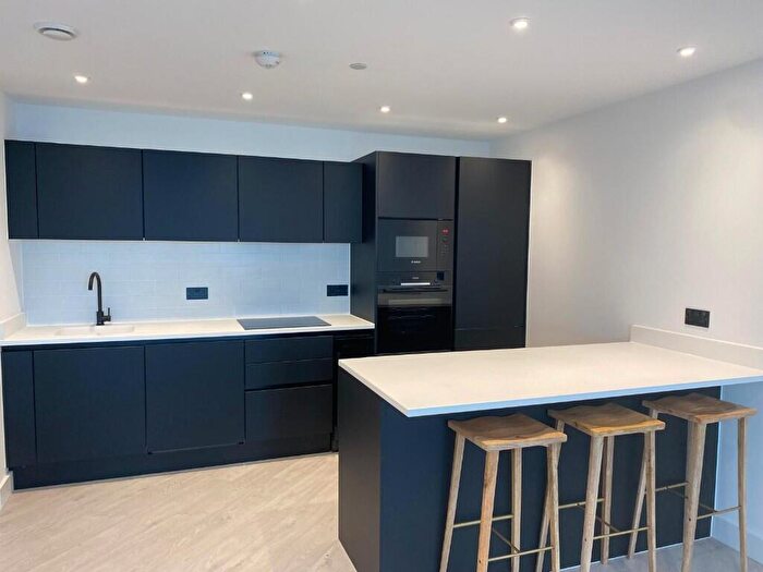 2 Bedroom Apartment To Rent In Trinity Way, Manchester, Greater Manchester, M3