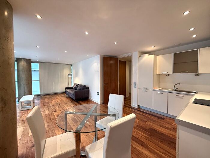 2 Bedroom Flat To Rent In The Edge, Dearmans Place, Clowes Street, Manchester, M3