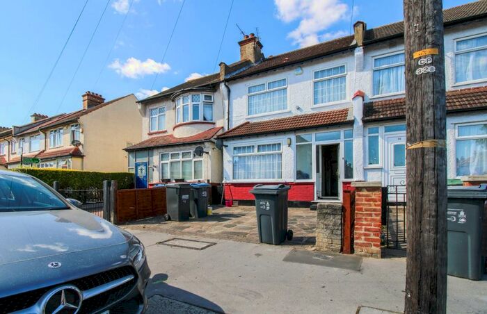 3 Bedroom Terraced House To Rent In Nutfield Road, Thornton Heath, CR7