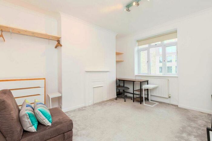 2 Bedroom Flat To Rent In Pentonville Road, Angel, N1