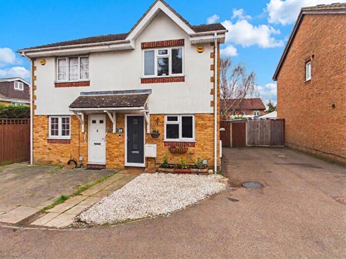 2 Bedroom Semi Detached House For Sale In Clifford Road, Chafford Hundred, RM16