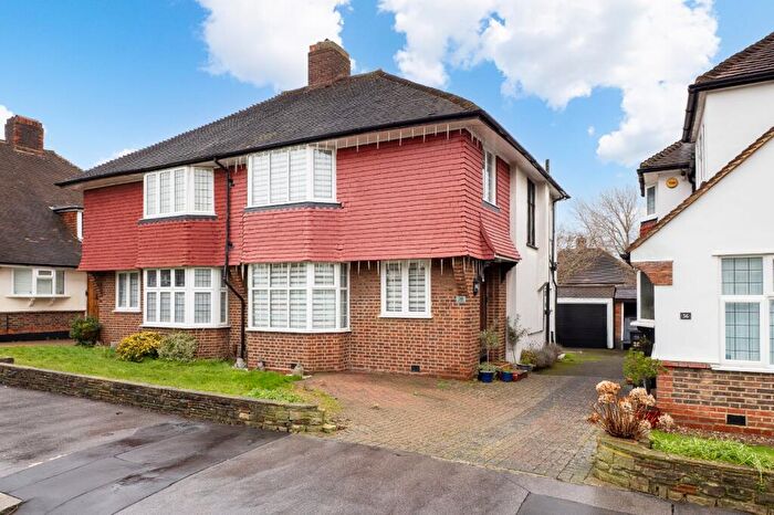 3 Bedroom Semi Detached House For Sale In The Ridgeway, Croydon, CR0