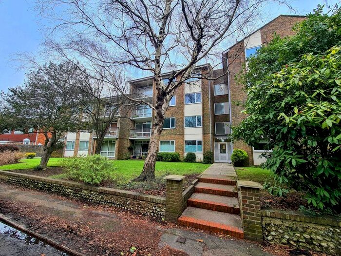 2 Bedroom Flat To Rent In The Manor, Manor Road, BN11